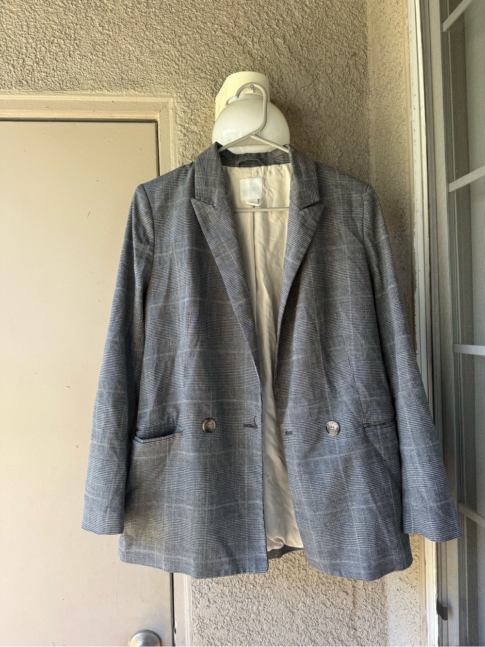 H&M Gray Plaid Men's Blazer with Subtle Windowpane